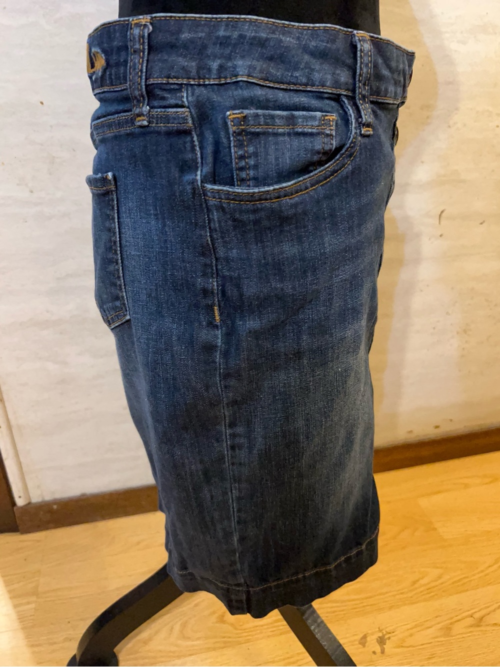 KUT from the Kloth button-front denim mini skirt. - Picture 11 of 13